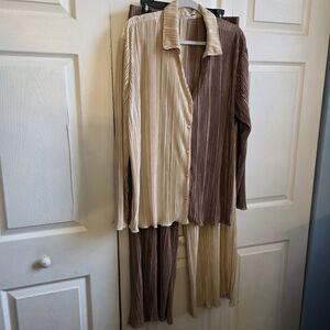 Fashion Nova Two-Tone Pleated Pantsuit